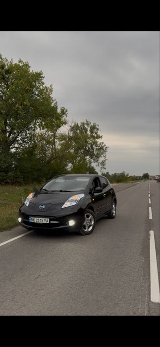Продаю нісан ліф лічно свою машину, машина доглянута дуже в хорошому стані
