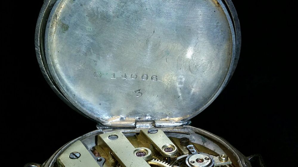 Relógio antigo de pulso em prata