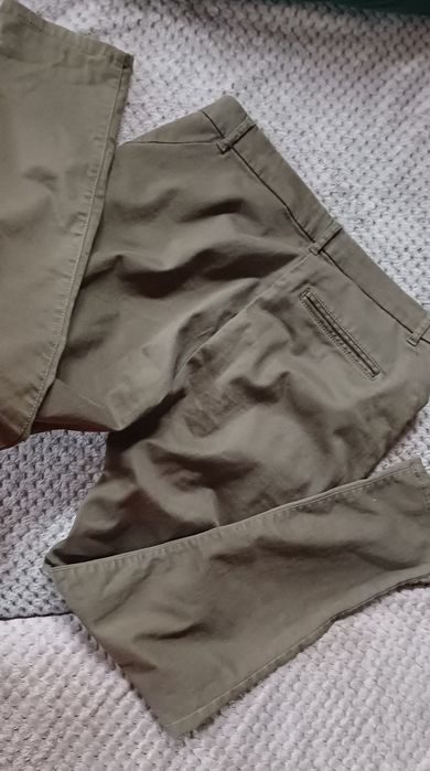 Spodnie khaki r.m/l