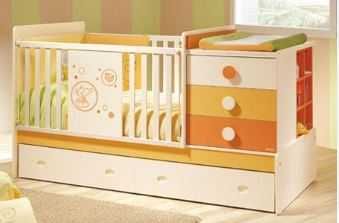 Quarto de criança convertível (de berço p cama com secretária) Micuna.