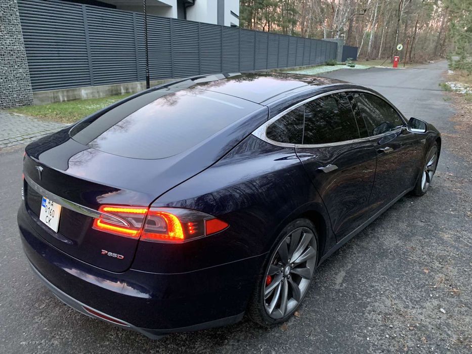 Tesla S P85 D Pnevma 12 міс 2014 рік, Dark Blue