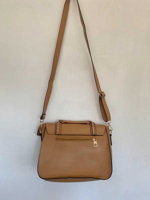 Brązowa karmelowa torebka przez ramię listonoszka skóra ekologiczna