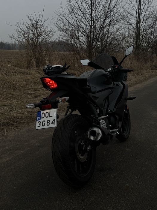 Yamaha r125 YZF r125 najnowszy model niski przebieg