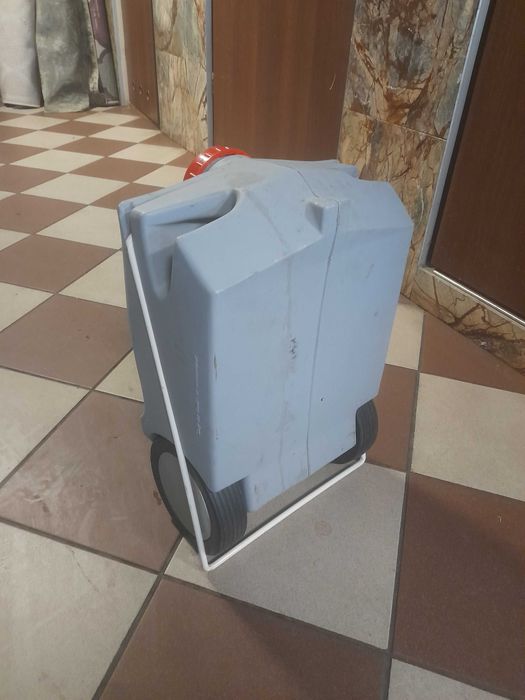 Fiamma Roll-Tank 23 Zbiornik Na Wodę Do Przyczepy Kempingowej Kampera