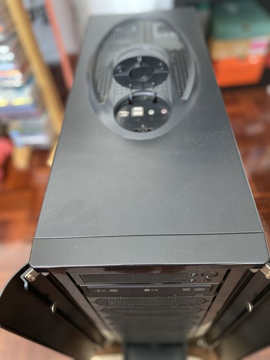 Caixa Pc Thermaltake ARMOR