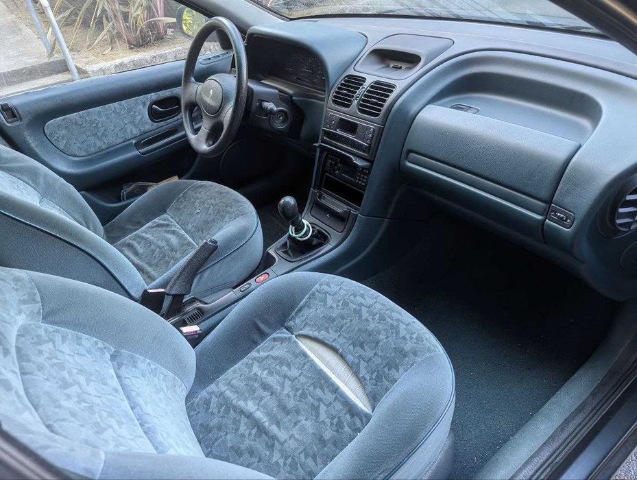 Renault Laguna 1994 1.8 RT