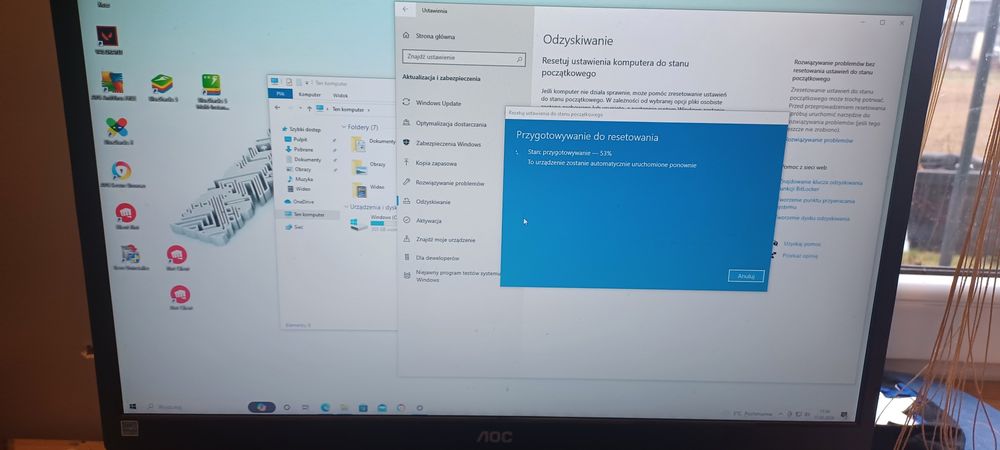 Komputer, monitor, mysz i klawiatura komplet