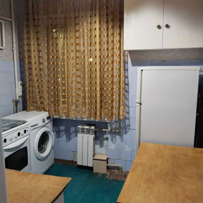 Сдаю 2-х кімнатну на Соцмісті на довготривалий  строк з технікою.