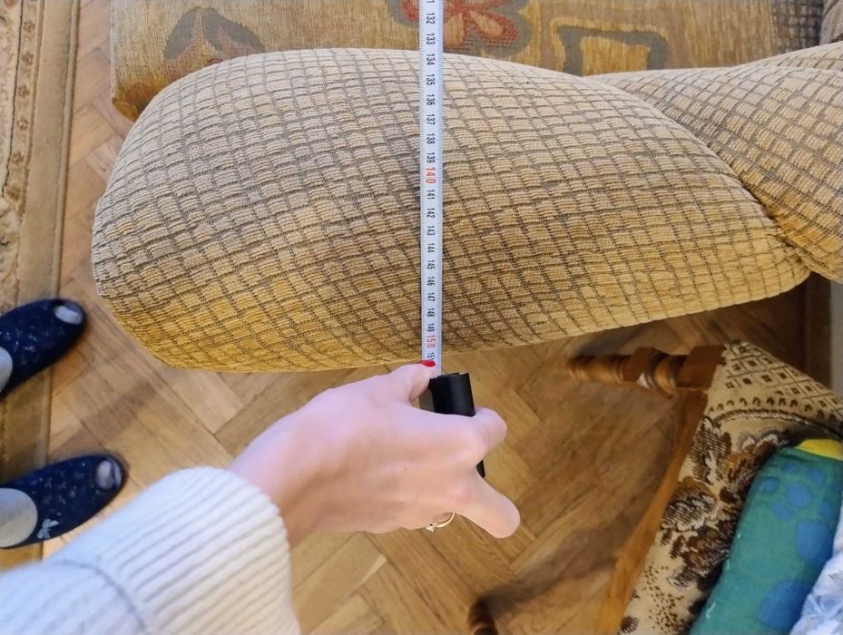 Rozkładana sofa 150 cm