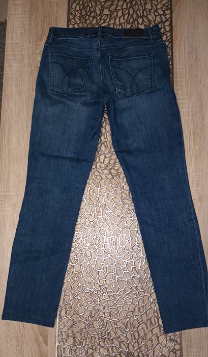 Jeansy Calvin Klein.