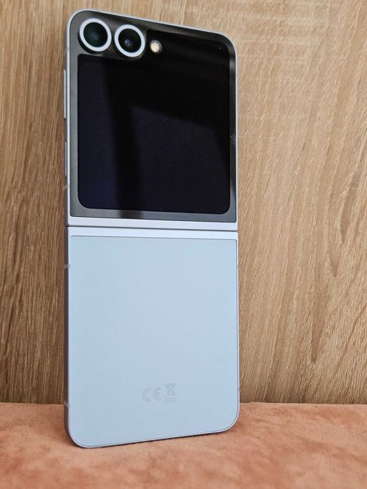 Samsung  flip 6 256 gb
