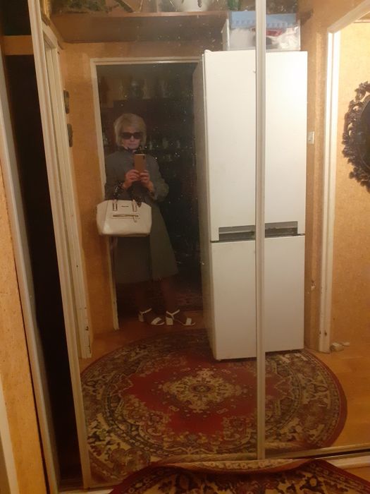 Nowy eleganski  płaszczyk