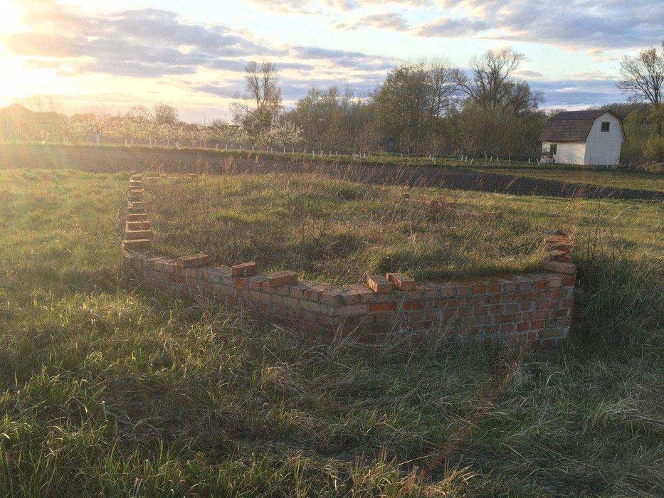 Будинок з приватизованим великим участком в с. Салтикова Дівиця