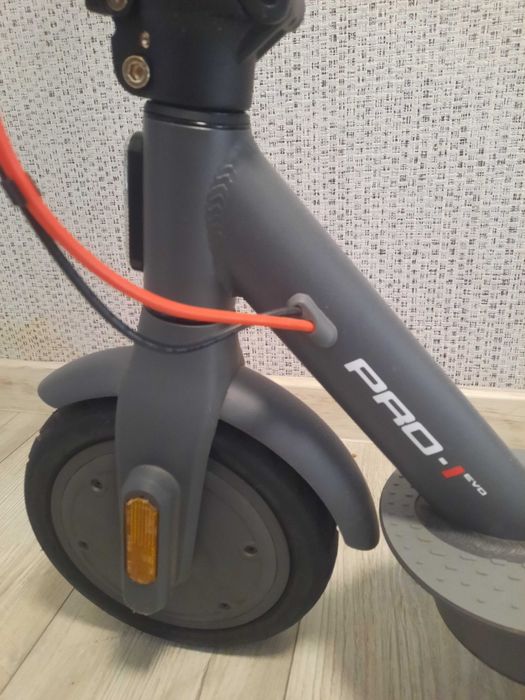 Електросамокат Ducati Pro 1 Evo