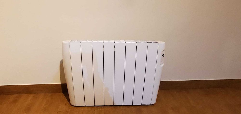 2 Radiadores elétricos de aquecimento de 8 elementos