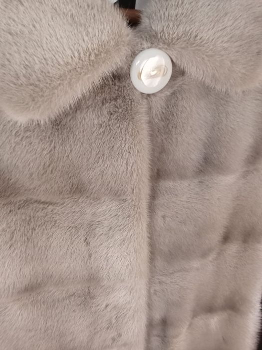 Шуба норка, Греція, довжина - 105 см,розмір - М, 11 700 грн