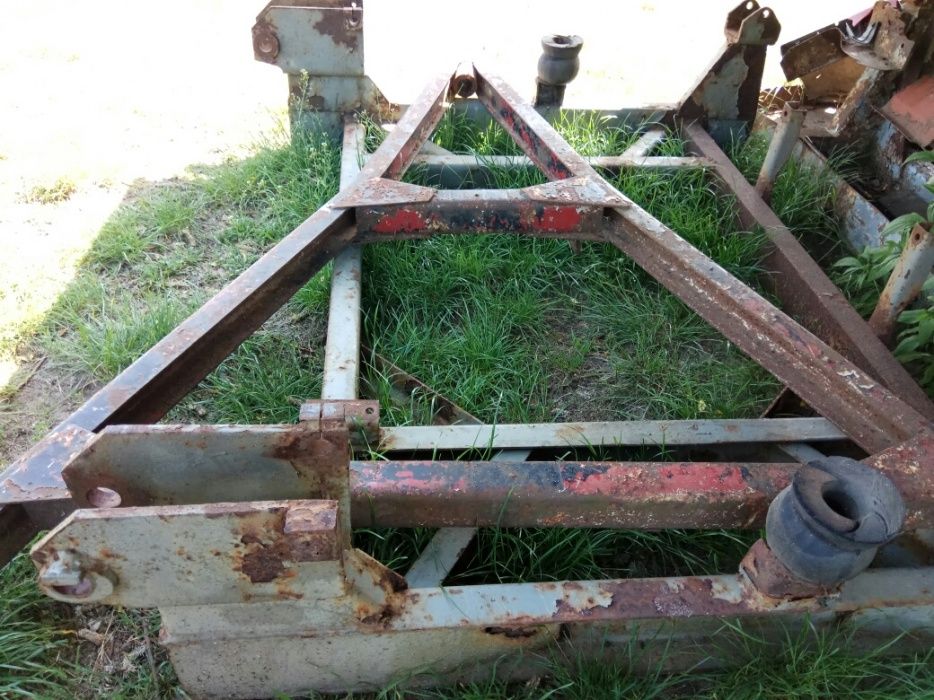 Części do przyczep D 47, D 46 i RCW 3 osie,felgi,rama,obrotnice i inne