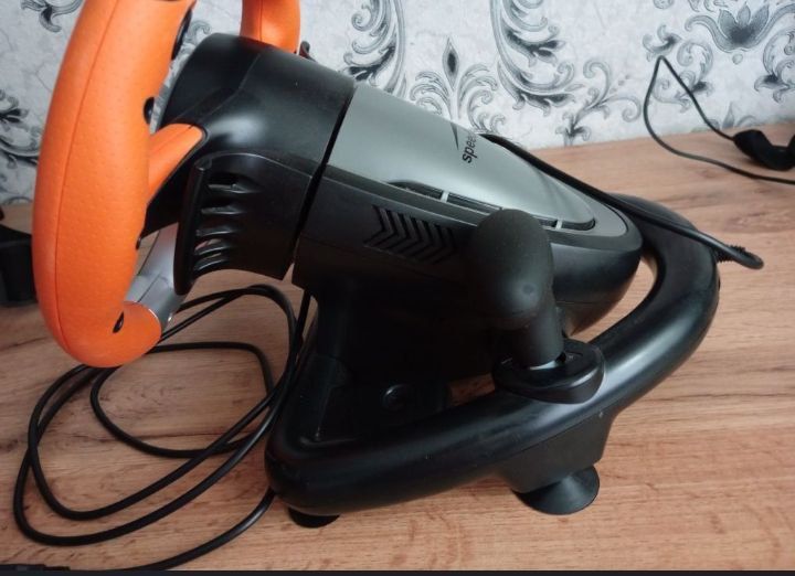 Ігровий руль до пк та ноутбука