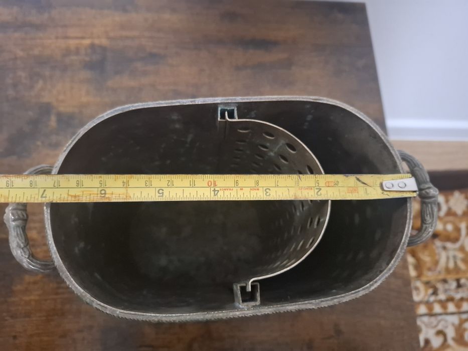 Francuska chłodziarka do wina