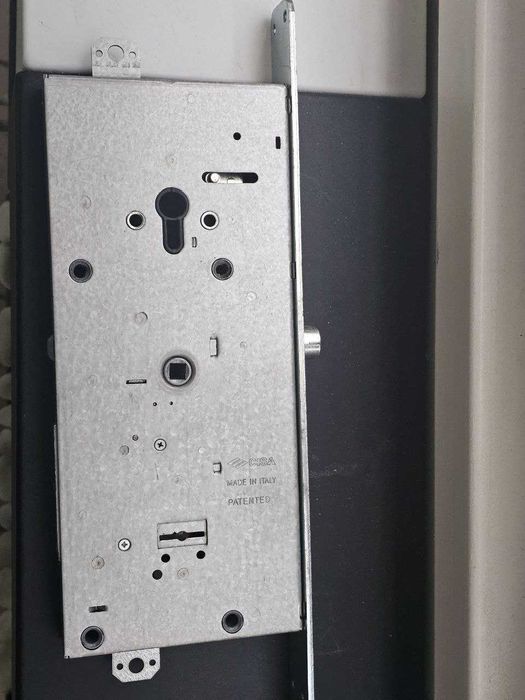 Замок врізний двосистемний Cisa 57.986 ALPS 5KEY 87мм Б/У