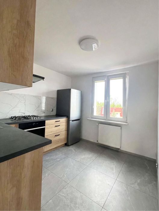 Na sprzedaż 3 pokojowe mieszkanie w Świdniku. 65.40 m2