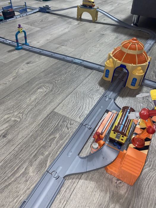 Продам залізну дорогу Чагінтон