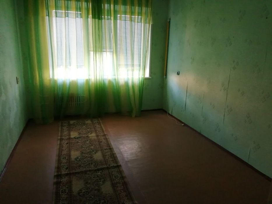 Продам трикімнатну квартиру  5 мікр.