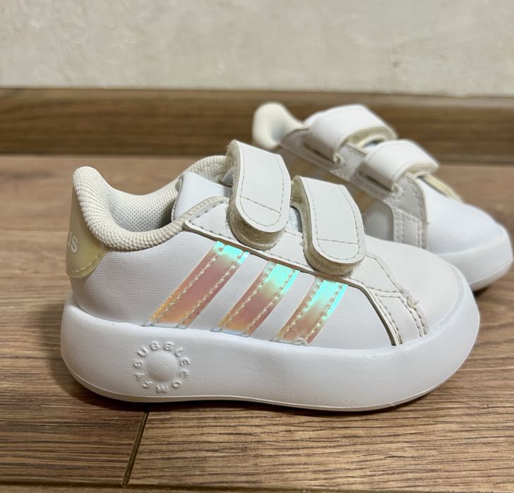 Кросівки для дівчинки Adidas GRAND COURT 2.0 KIDS