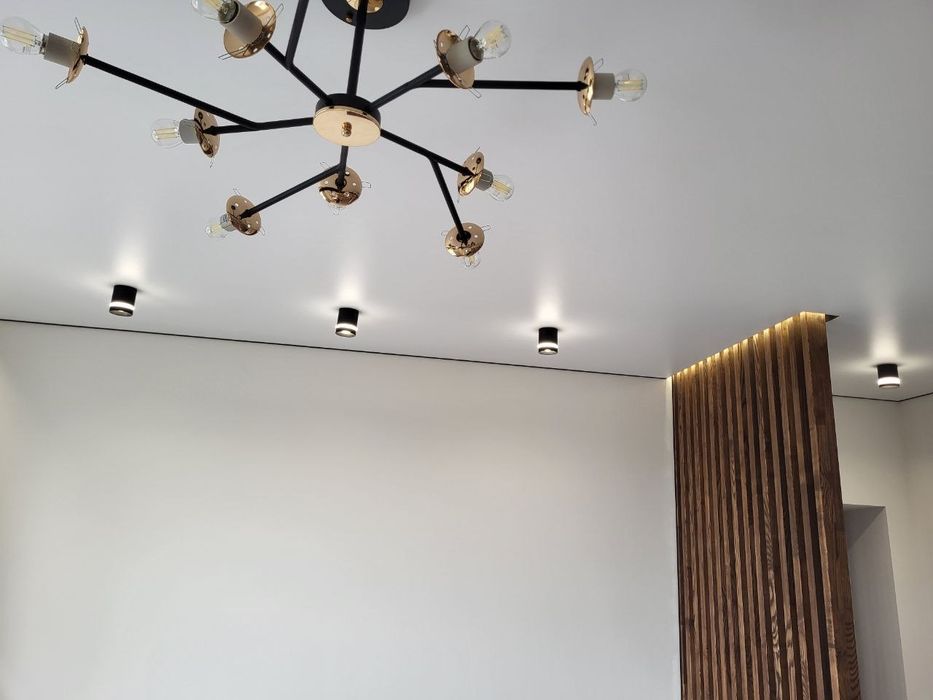 Современный Белый Матовый натяжной потолок в районі та Кропивницькому