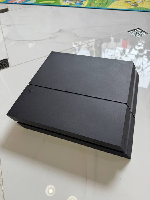 Play station 4 , 500gb