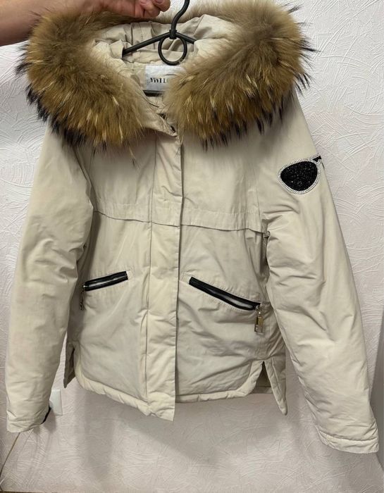 Куртка жіноча розмір М