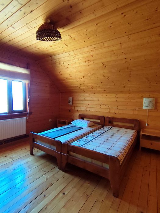 Продаж будинку в центрі с. Шешори біля лісу 16.5 сот землі, неподалік гірська річка, поруч розвинена інфраструктура Без комісії Дуже вдала інвестиція!