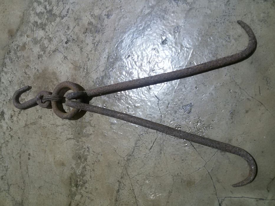 Peça em ferro ( antiga )