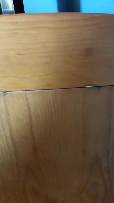 Espelho com moldura em pinho maciço