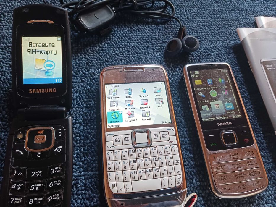 Три телефони разом: Nokia, Samsung