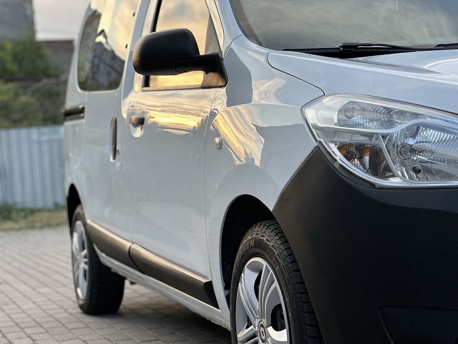 Renault Dokker 2017, 1.5 dCi дизель, 90 к.с., механіка, пасажирська версія.