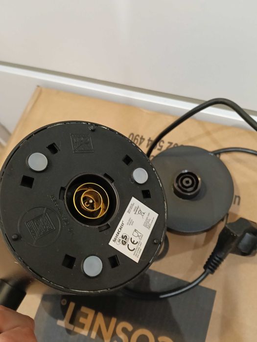 Ekspres Dolce Gusto + spieniacz do mleka Botti + kapsułki Dolce Gusto