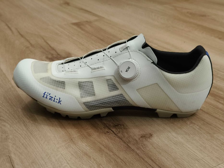 Sapatos de MTB Fizik Vento Proxy Carbon