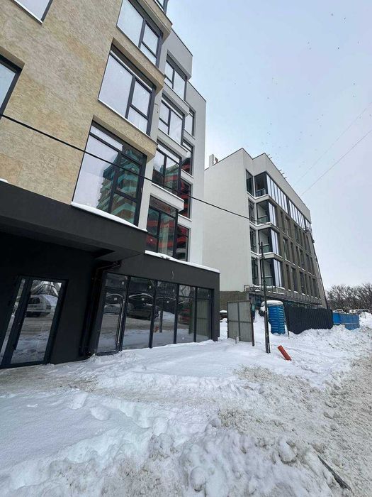 ЦЕНТР 60м2 Здам ФАСАДНЕ приміщення з Панорамою, Парковкою біля АТБ