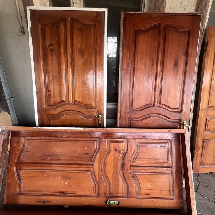 Двері міжкімнатні в горному станні