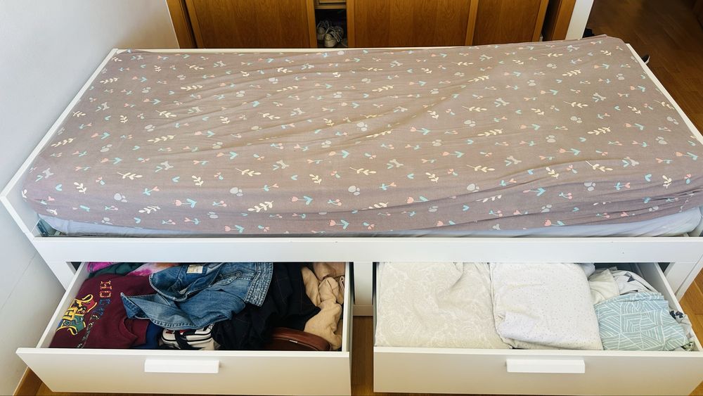 Cama de solteiro/ casal