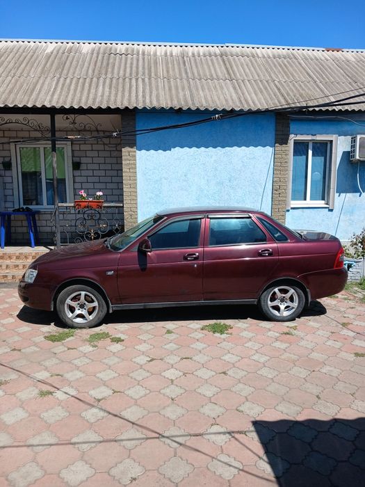 Продам приору ...