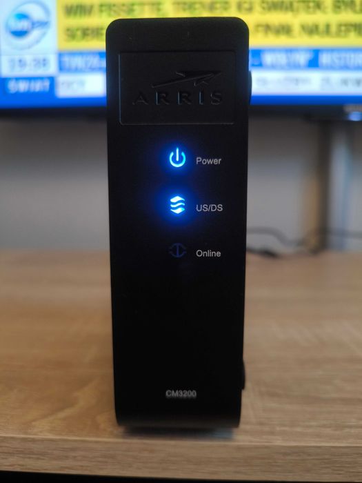 Modem kablowy Arris CM3200B