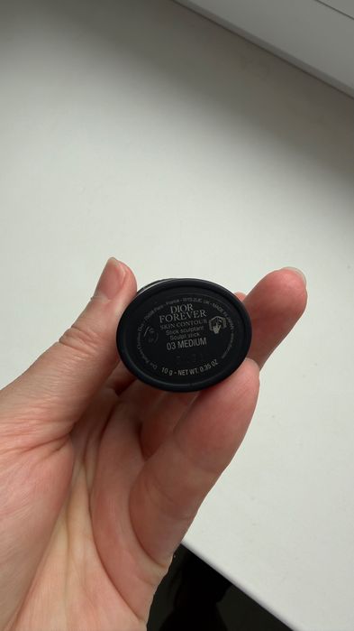 Продам майже новий контурний стік Dior