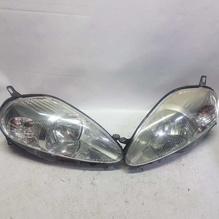 Farol farolim nevoeiro espelho Fiat Punto