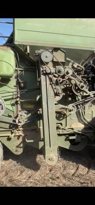 Продаю комбайн дон 1500б е відео