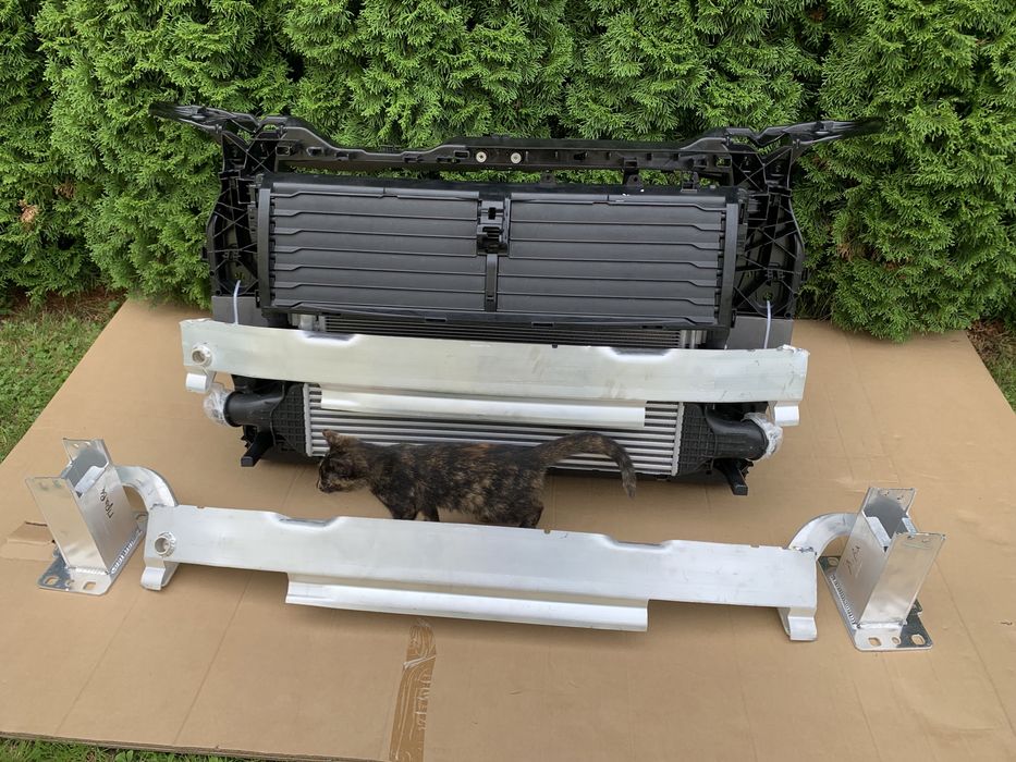 решітка радіатора audi q5 80a