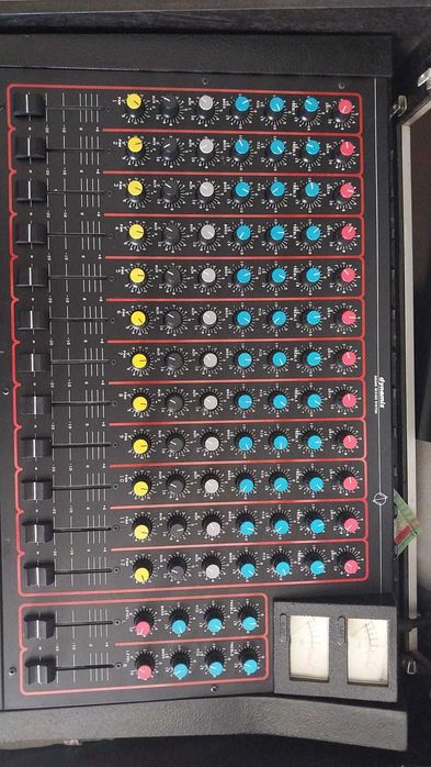Mesa mixer de som vintage british Dynamix 12/2  - todo a funcionar