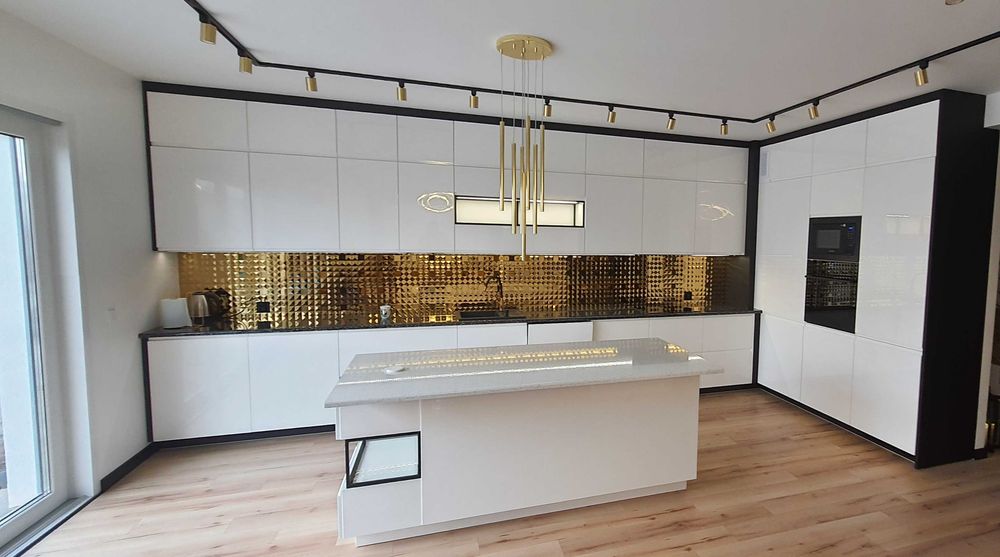 montaż składanie skręcanie mebli