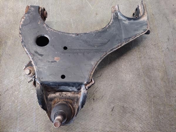 Braço de suspensão frente direito NISSAN Navara Pick Up (D22)